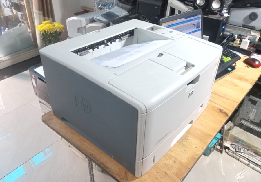 máy in hp laserjet 5200